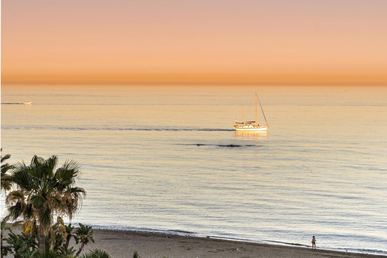 Bonito Apartamento En Primera Linea De Playa Estepona Luaran gambar