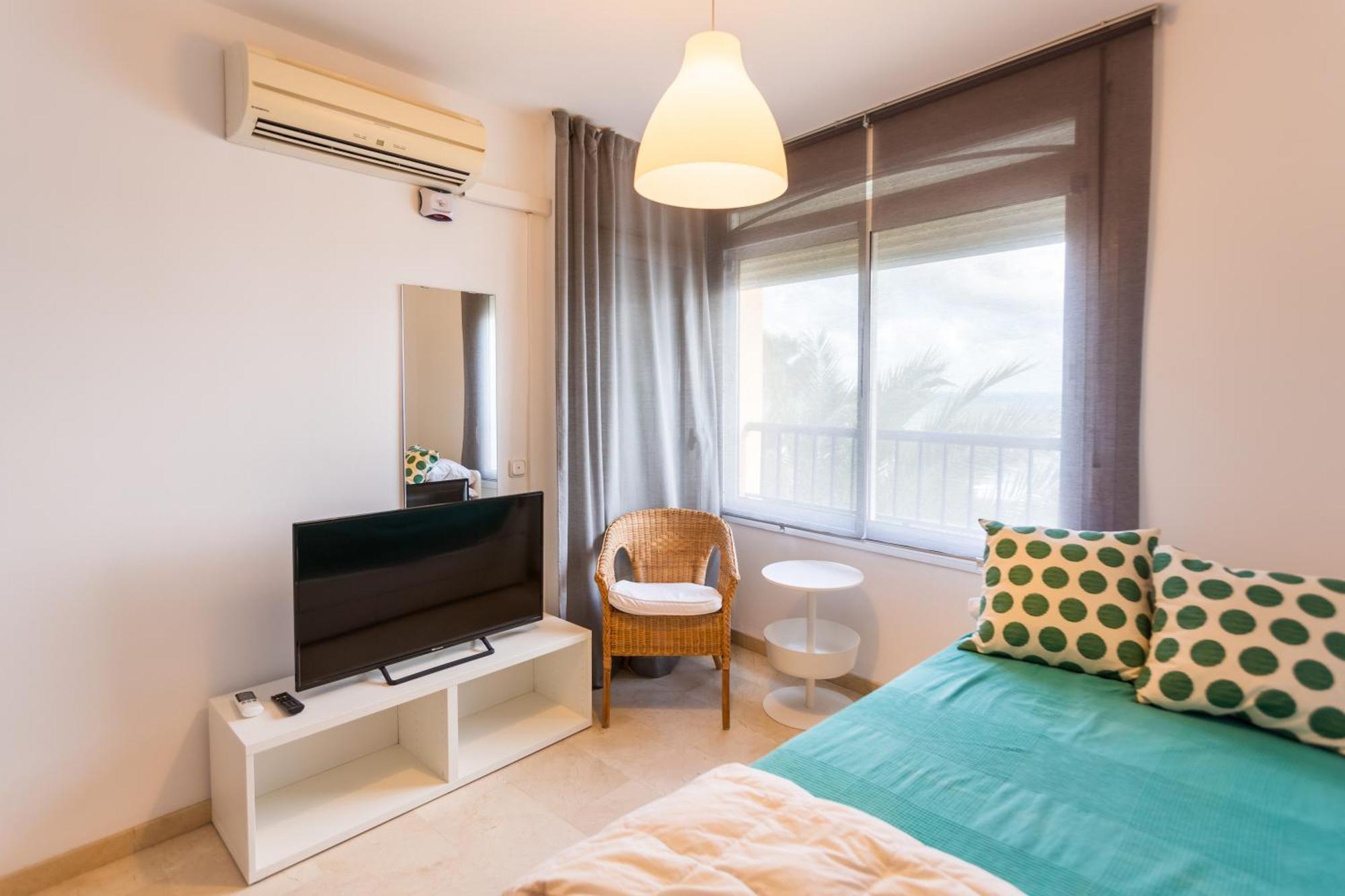 Bonito Apartamento En Primera Linea De Playa Estepona Luaran gambar