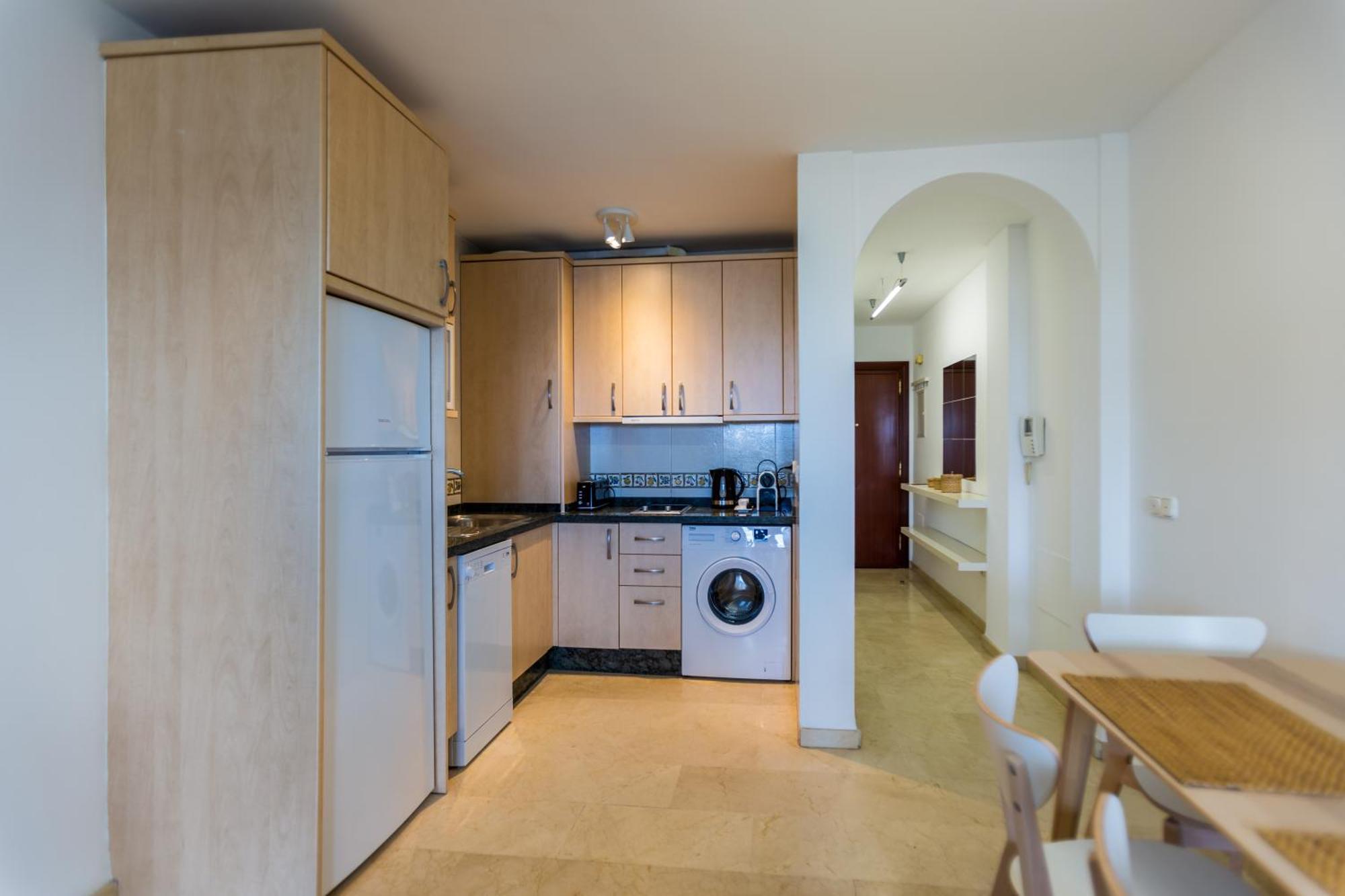 Bonito Apartamento En Primera Linea De Playa Estepona Luaran gambar